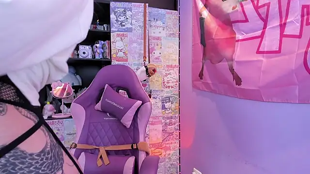 Vero Osb  online show from March 31, 11:51 pm