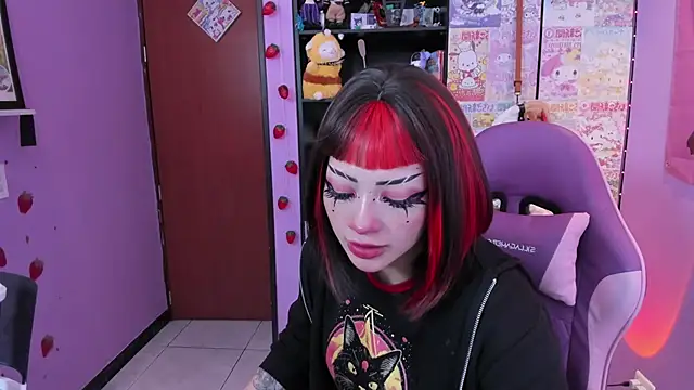 Vero Osb  online show from February 6, 11:56 pm