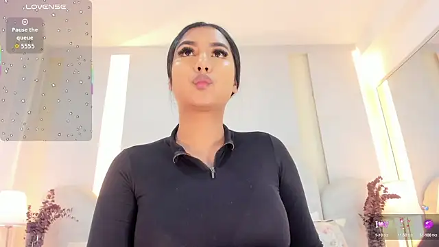 Snapshot of SalomeeBell chatting on September 20, 9:09 pm SalomeeBell online show from September 20, 9:09 pm