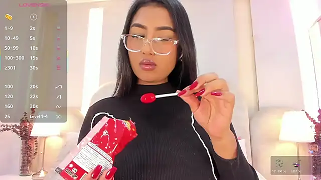 SalomeeBell online show from March 13, 2:27 am