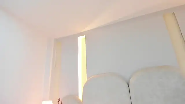 Snapshot of SalomeeBell chatting on October 10, 9:15 pm SalomeeBell online show from October 10, 9:15 pm