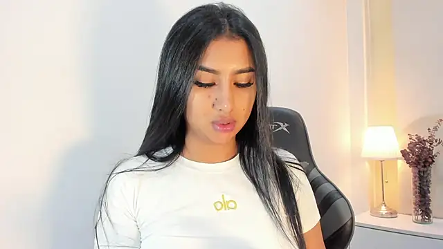 SalomeeBell online show from November 8, 8:23 pm