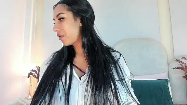 SalomeeBell online show from November 10, 8:36 pm