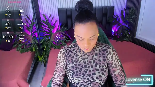 AriebonyBrooke online show from October 25, 11:42 am