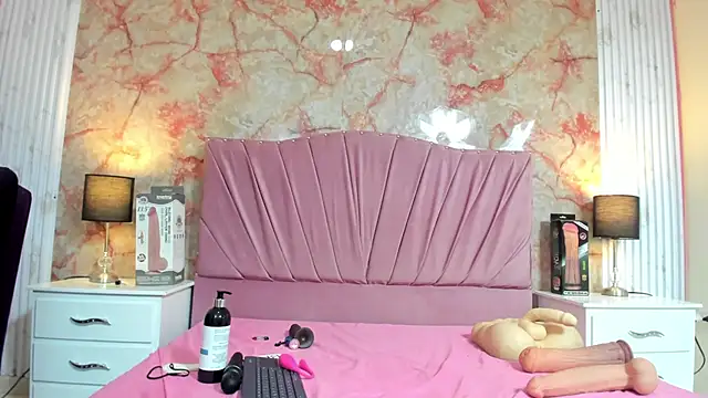 Wonderkloe  online show from January 15, 7:28 pm