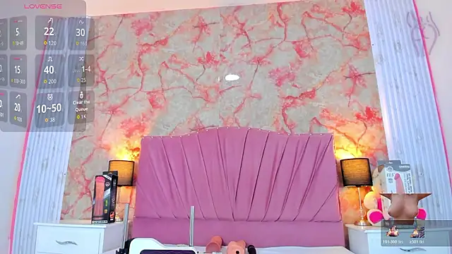 Wonderkloe  online show from March 18, 2:48 am