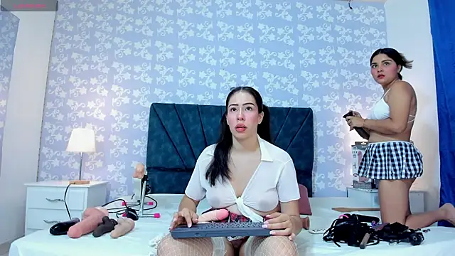 Wonderkloe  online show from October 30, 7:55 pm