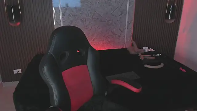 liah cleir online show from November 21, 3:00 pm