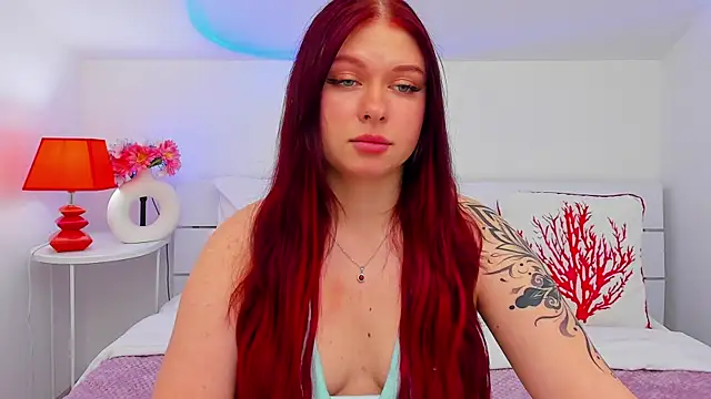 LizyBex online show from July 6, 7:05 pm