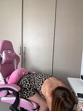 Snapshot of Nikii__ chatting on June 14, 2:29 pm Nikii online show from June 14, 2:29 pm