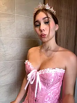 Nikii   online show from October 31, 1:41 pm