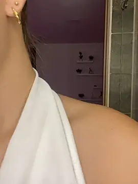 Snapshot of Nikii__ chatting on September 23, 11:34 pm Nikii online show from September 23, 11:34 pm