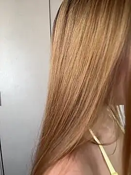 Nikii   online show from March 16, 3:48 pm