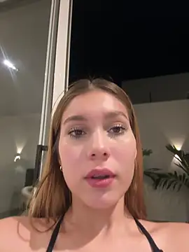 Snapshot of Nikii__ chatting on June 14, 1:13 am Nikii online show from June 14, 1:13 am