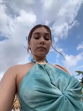 Nikii   online show from November 11, 8:03 pm