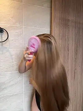 Nikii   online show from January 18, 4:43 pm