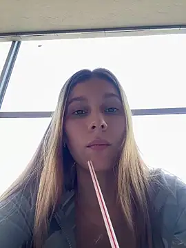 Nikii   online show from February 21, 4:20 pm