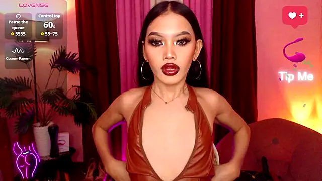Snapshot of Asianprincess69 chatting on September 28, 6:42 am Asianprincess69 online show from September 28, 6:42 am