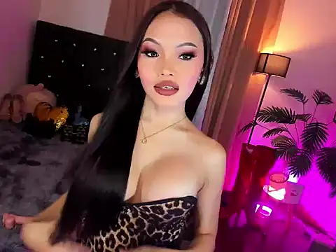 Snapshot of Asianprincess69 chatting on June 25, 4:43 am Asianprincess69 online show from June 25, 4:43 am