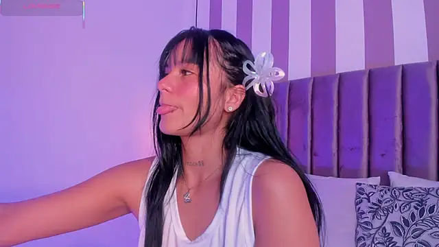 Miiaa jones online show from February 3, 1:49 pm