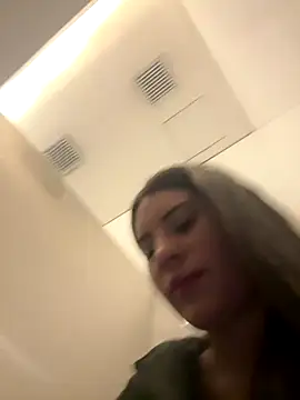 Isabella21  online show from November 6, 12:14 am