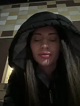 Isabella21  online show from March 5, 1:02 am