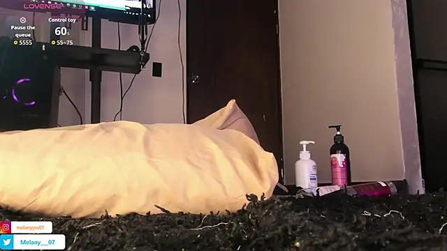 Snapshot of Melany__08 chatting on November 15, 1:15 pm Melany 08 online show from November 15, 1:15 pm