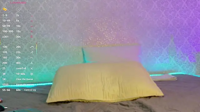 BeccaReedd online show from November 3, 11:03 am