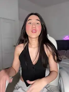 julieta jhonss online show from February 6, 3:35 am