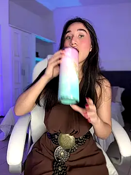 julieta jhonss online show from December 14, 2:40 am