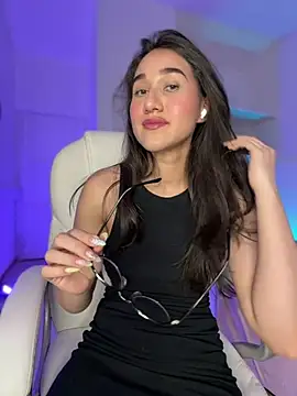 Snapshot of julieta_jhonss chatting on June 5, 6:52 am julieta jhonss online show from June 5, 6:52 am