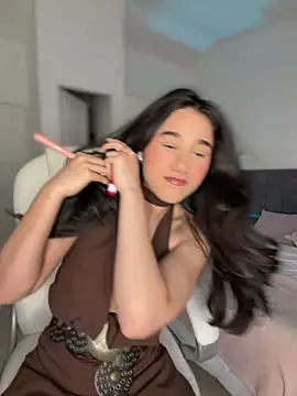Snapshot of julieta_jhonss chatting on June 8, 3:18 am julieta jhonss online show from June 8, 3:18 am