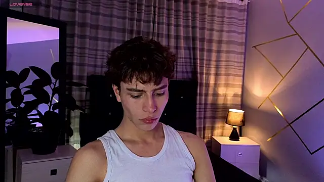 Christopher 77 online show from October 10, 4:35 am