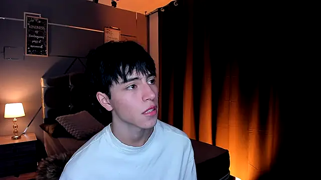 Snapshot of Christopher_77 chatting on September 20, 4:23 pm Christopher 77 online show from September 20, 4:23 pm