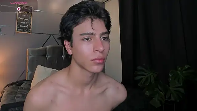 Snapshot of Christopher_77 chatting on November 6, 4:00 pm Christopher 77 online show from November 6, 4:00 pm