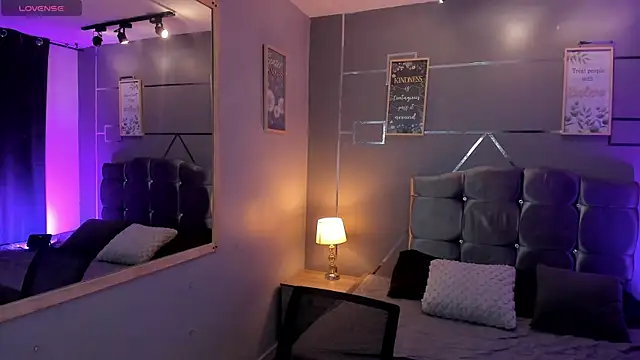 Snapshot of Christopher_77 chatting on October 22, 12:59 pm Christopher 77 online show from October 22, 12:59 pm