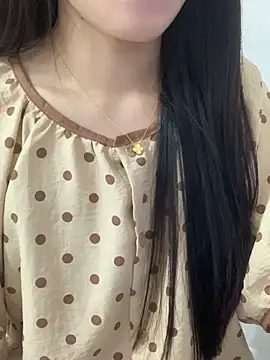 JennyQueen18 online show from April 15, 6:30 am