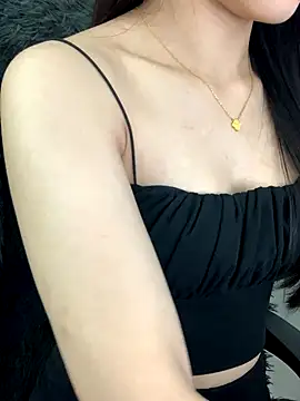 Snapshot of JennyQueen18 chatting on November 14, 5:55 am JennyQueen18 online show from November 14, 5:55 am