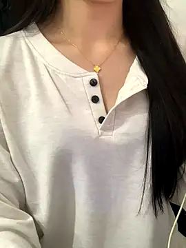 Snapshot of JennyQueen18 chatting on November 27, 7:14 pm JennyQueen18 online show from November 27, 7:14 pm