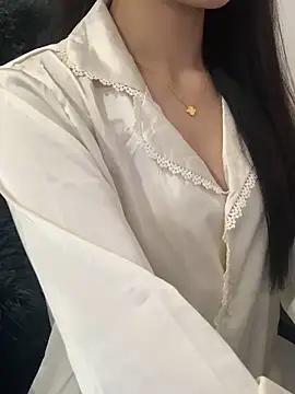 Snapshot of JennyQueen18 chatting on October 16, 7:16 am JennyQueen18 online show from October 16, 7:16 am