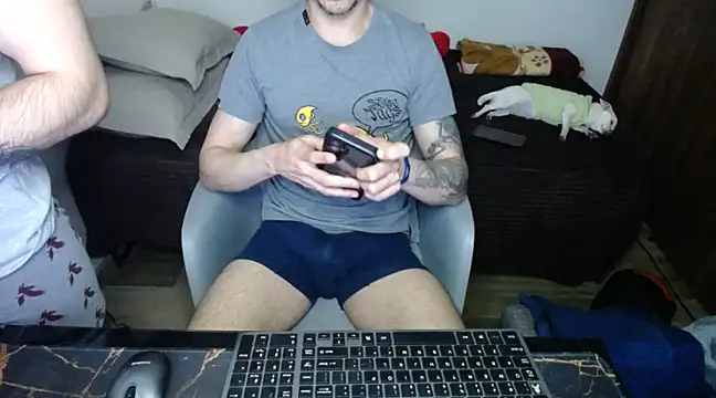 Snapshot of bossking017 chatting on February 25, 4:35 am bossking017 online show from February 25, 4:35 am