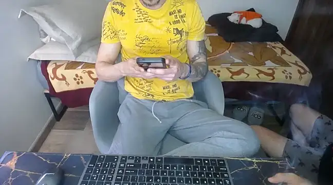 Snapshot of bossking017 chatting on March 16, 12:33 pm bossking017 online show from March 16, 12:33 pm