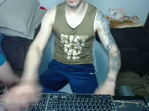 Snapshot of bossking017 chatting on March 6, 1:14 pm bossking017 online show from March 6, 1:14 pm