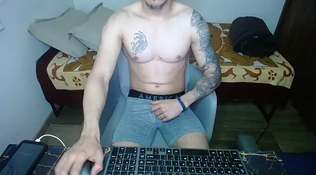 Snapshot of bossking017 chatting on March 19, 10:55 am bossking017 online show from March 19, 10:55 am