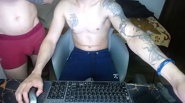 Snapshot of bossking017 chatting on March 19, 2:48 am bossking017 online show from March 19, 2:48 am