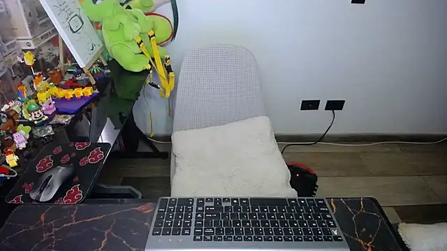 Snapshot of bossking017 chatting on September 14, 3:12 pm bossking017 online show from September 14, 3:12 pm