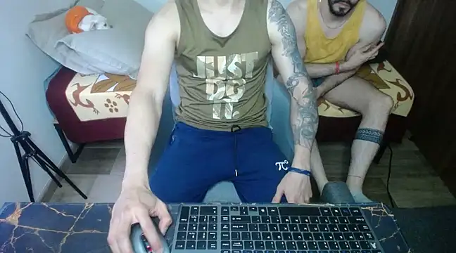 Snapshot of bossking017 chatting on March 20, 9:56 pm bossking017 online show from March 20, 9:56 pm