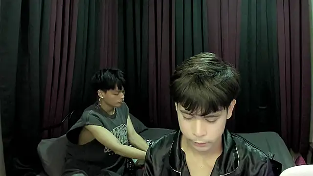 hotfreshdior online show from November 30, 4:41 pm