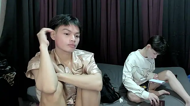 hotfreshdior online show from December 19, 7:49 pm