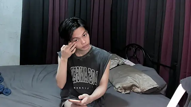 Snapshot of hotfreshdior chatting on June 24, 4:00 am hotfreshdior online show from June 24, 4:00 am